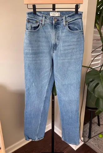 Abercrombie & Fitch  Ultra High Rise 90s Straight Jean