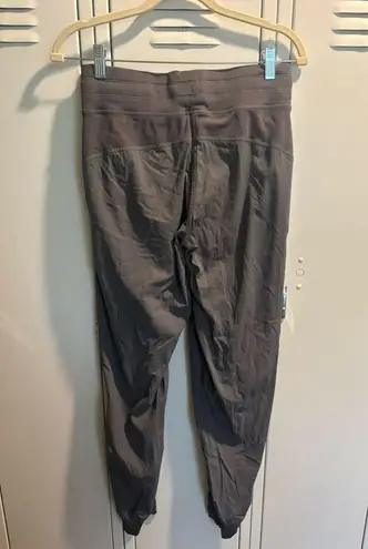 Lululemon  Dance Studio Mid-Rise Jogger Full Length Size 6 Gray