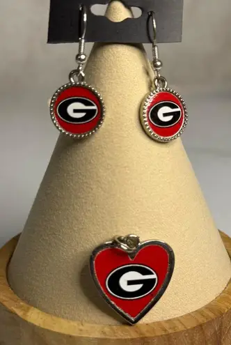 New University of Georgia Earrings & Pendant Set Red Black White UGA Bulldogs
