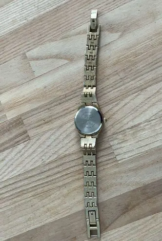 Elgin II Ladies Watch Crystals Gold Tone Purple Case and Gold Tone Dial