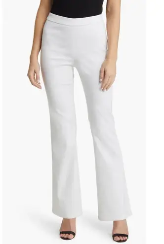 Anne Klein  Pull-On High Waist Slim Flare Jeans in White, Size 2 New w/Tag $99