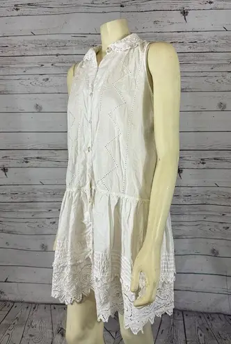 Vintage 1990’s Lone Ranger Paisley Eyelet collared button down dress size medium White