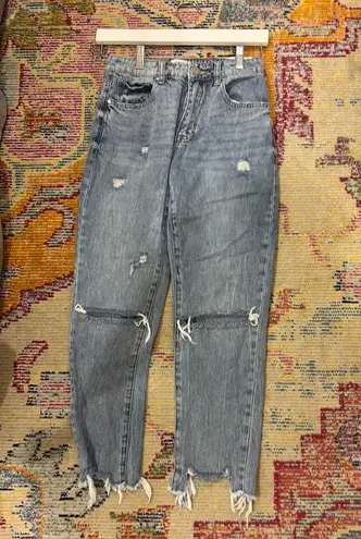 Cute ripped jeans Size 24