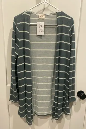 Bibi Green and White Cardigan Sweater NWT SIZE M Boutique NWT Size M