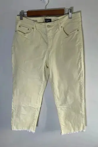 NYDJ Capri Released Hem in Pale Yellow Raw Size 12 GUC 0077