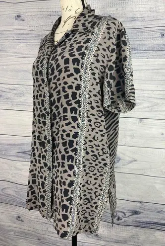 Style Exchange Silk Button Front Shirt Womens M Leopard Print Collared Short Slv