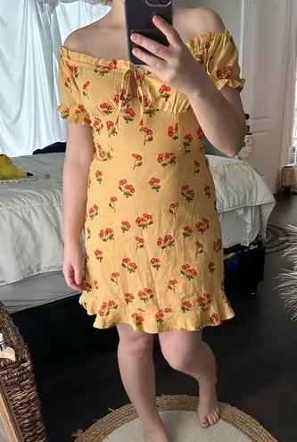Vertigo Paris Urban Outfitters Women’s Small Magpie Yellow Cherry Mini Dress Puff Sleeves