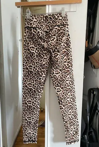 Zyia Active Leopard Scrunch Butt 7/8 Length Leggings