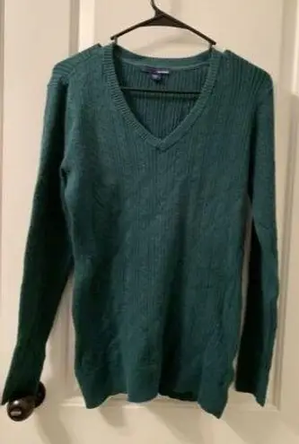 Women’s Basic Editions Green Knit V