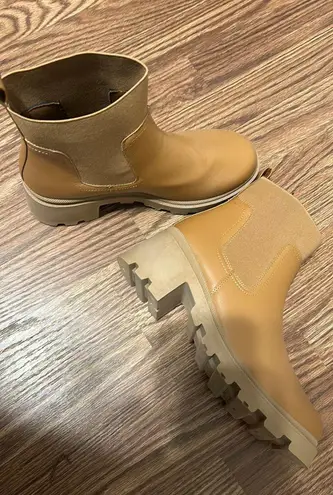 Qupid Boots - Image 1