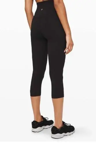 Lululemon  Athletica Align Crop 21’ black nulu fabric cropped legging