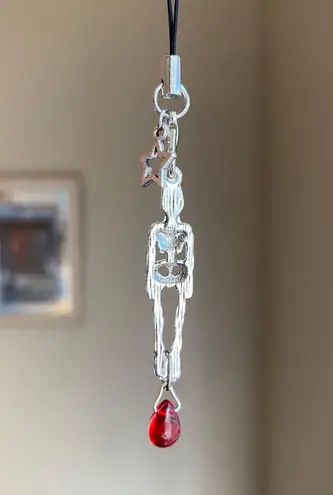 Handmade grunge street funky goth style skull phone charm/bag accessory/keychain/car display☠️