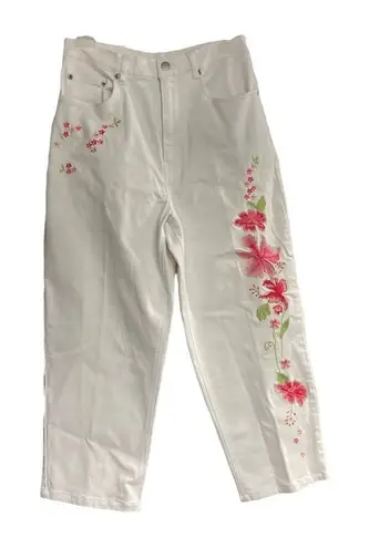 The Quacker Factory Women’s Capri White Floral Jeans Size 8 Inseam 21”