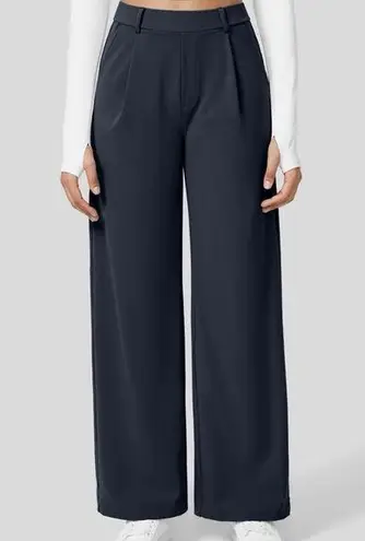 Halara 025H.- High Waisted Plicated Side Pocket Straight Leg Work Pants.