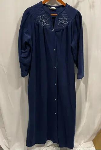 Adorable vintage navy blue floral embroidered pearl snap maxi robe cottagecore Size XL