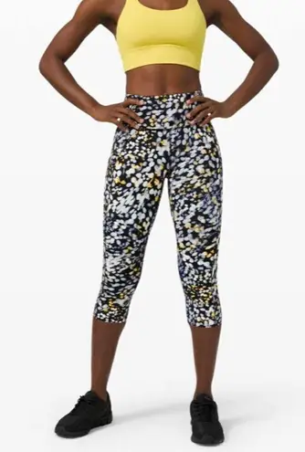 Lululemon  Fast and Free Crop II 19" *Non-Reflective
Metropolis Glow Multi - Image 3