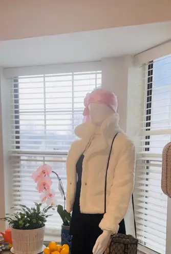 Brand New with tags, Baciano Faux Fur Fluffy White Jacket. SIZE LGE. retail $120 Size L