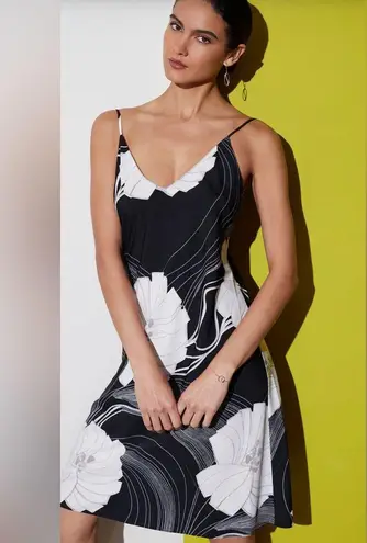 NATORI Sakura Floral Lotus Chemise Slip in Black & White | M Size M