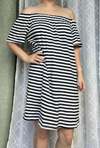 H&M Black and White Striped Off the Shoulder Dress