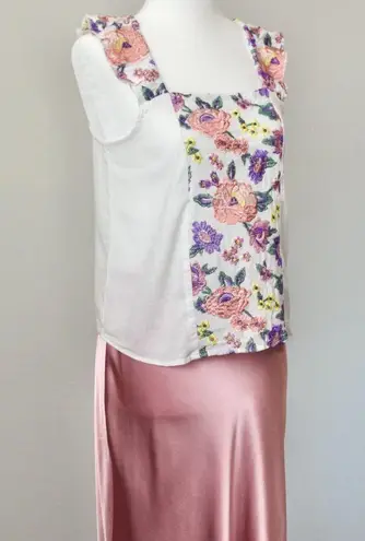 Versona / TIANA B Pink Floral Embroidered Linen Top and Midi Skirt Extra Small