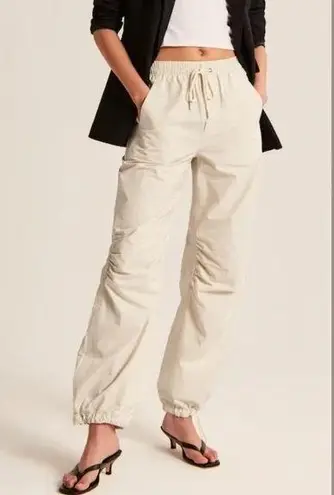 Abercrombie & Fitch Parachute Pant