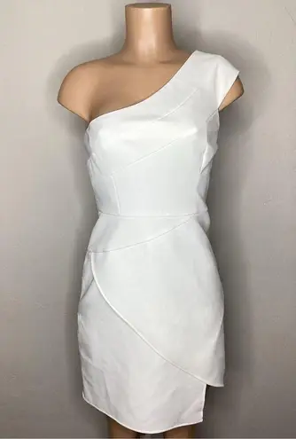 BCBGMAXAZRIA New.  white One-Shoulder Cocktail Dress. 8.