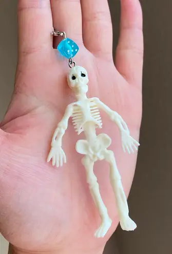 Handmade big skull goth grunge punk funky Halloween phone charm/keychain/bag charm/car decor/display 🖤💀