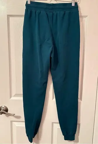 Zyia 93.  Active Joggers Size MEDIUM/WAIST:13.5”/RISE:12”/INSEAM:29”