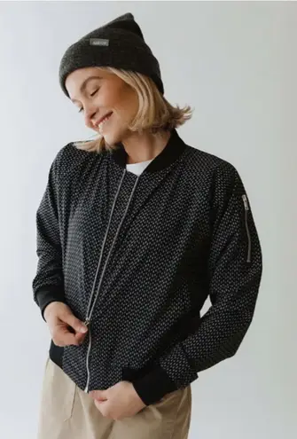 ALBION FIT Albion Women’s Black and White Midnight Dash Patterned Bomber Jacket Sz Medium