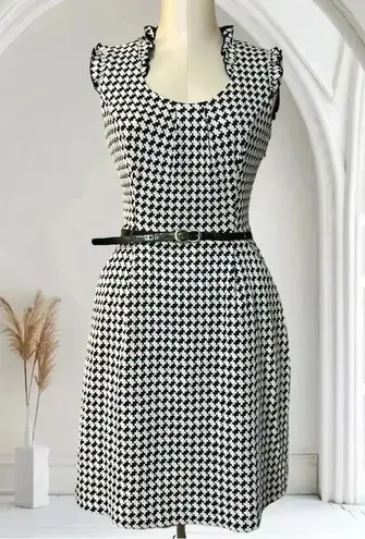 Elle NWOT - Classic Houndstooth Belted & Pocket Dress Sz 4