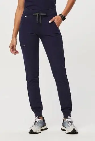 FIGS  | Zamora 6-Pocket Jogger Scrub Pants in Navy Sz Small