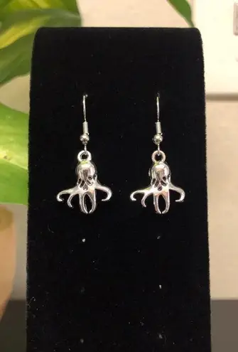 Squid / Octopus Dangle Earrings Silver