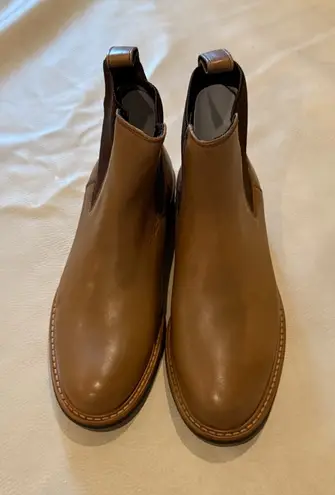 NWOT Nisolo Carmen Chelsea Size 7
