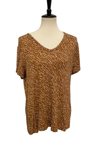 Nine West Tan & White V Neck Top