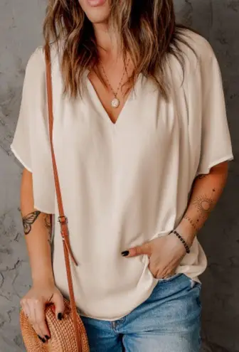 NEW Cream Colored Split V Neck Pleated Loose Fit Flutter Sleeve Tunic Blouse Size L