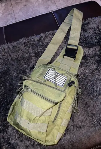 Tactical Shoulder sling Carrier Bag. Green
