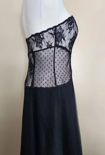 White House | Black Market Vintage 90's! Black Lace/Tulle Strapless Dress, Women's 10