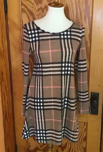 Feminine plaid mini sweater dress