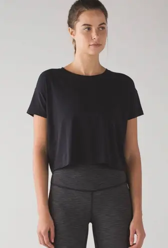 Lululemon Cates Crop Tee Black Size 2