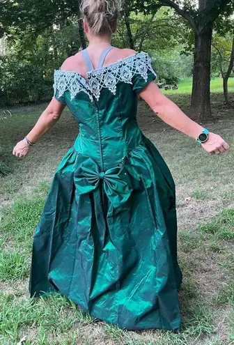Vintage 80s 90s green sateen v drop waist bow back lace trim prom dress gown Size undefined