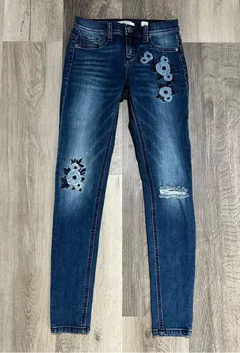 Sneak Peek SP Black Label Floral Embroidered Skinny Jeans Size 25 Blue