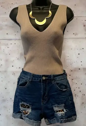 Leopard print patch denim jean shorts size small Blue