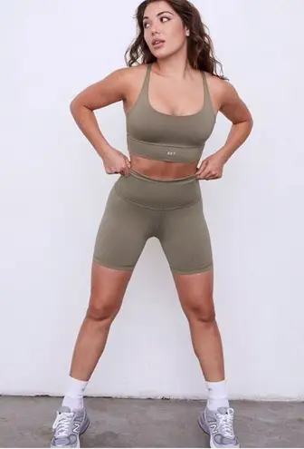 Set Active Sculptflex Seamless Workout Athletic
Biker Shorts Medium Sage Green