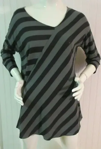 Cut Loose knit top striped sz small Black