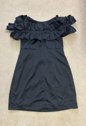 Boutique Do+Be Black off the shoulder ruffle mini dress