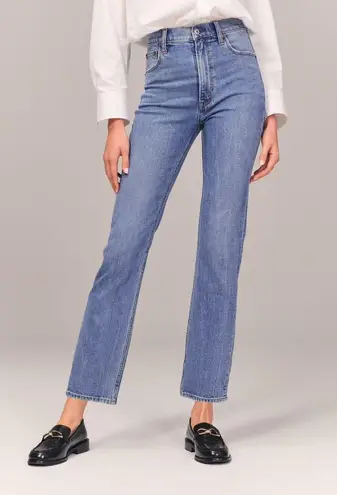 Abercrombie & Fitch Ultra High Rise Ankle Straight Jean