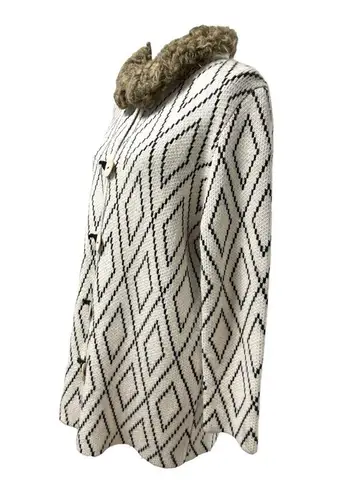 Escio Womens Size XL Ivory & Black Open Sweater Cardigan with faux fur collar