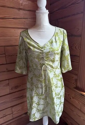 Bloomingdales Bloomingdale’s FORE 60s style cutout bell sleeve dress with front tie size small