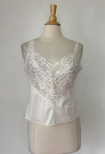 Vanity Fair Vintage Off White Lace Cami