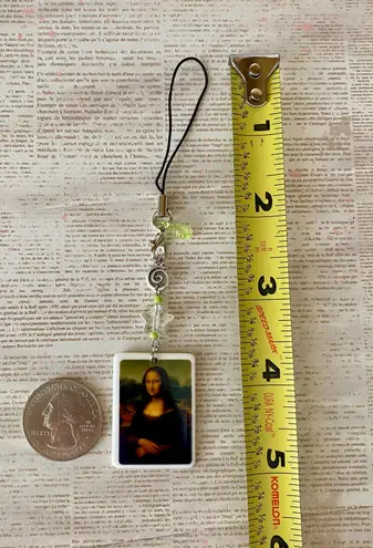 Handmade aesthetic vintage goth antique style Mona Lisa phone strap/bag charm/keychain/display👼🖤
